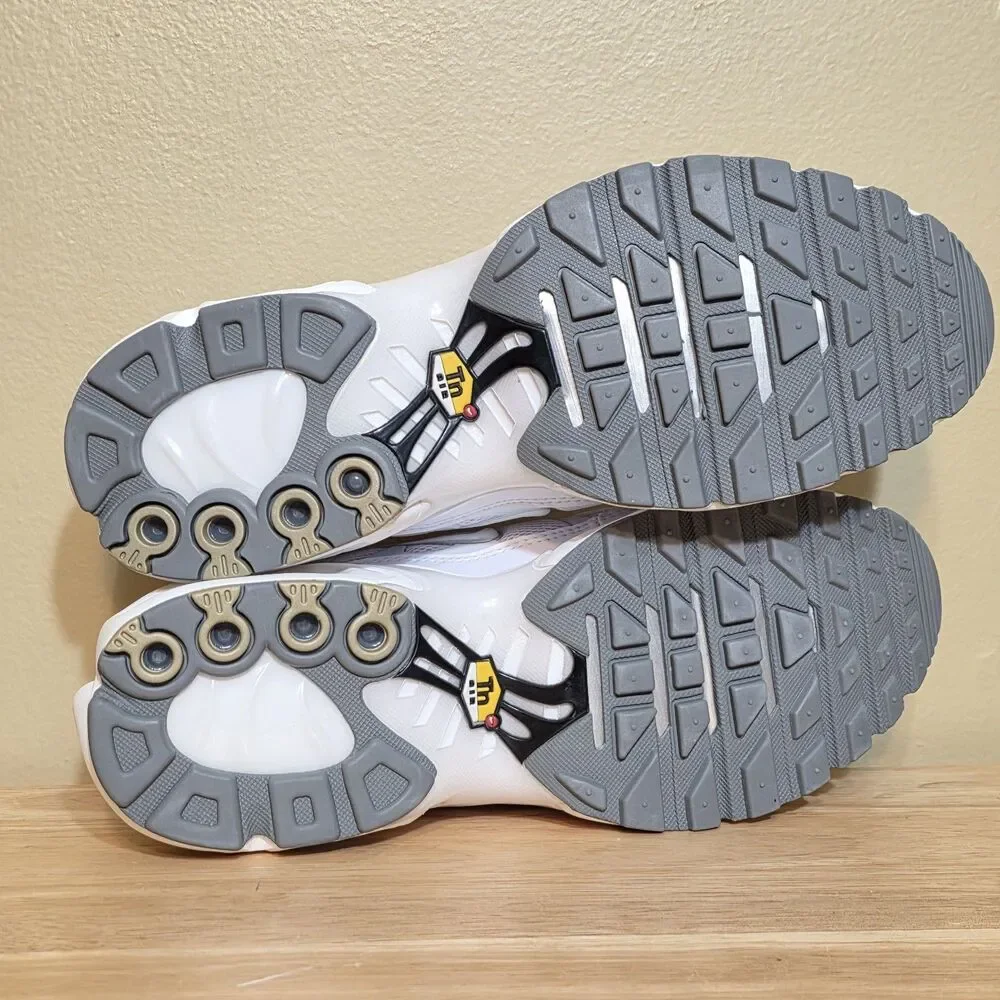 Nike Air Max Plus Triple White Running Shoes 604133-139 Men's Size 8